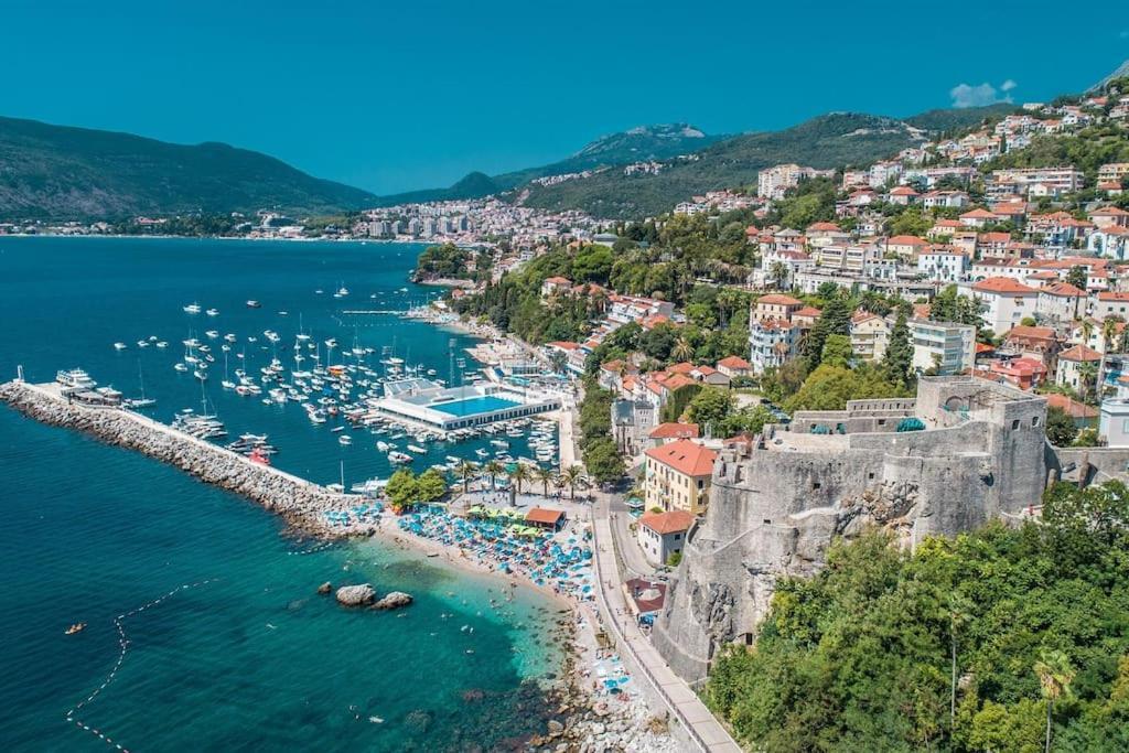 Savina De Lux Apartment Herceg Novi Bagian luar foto